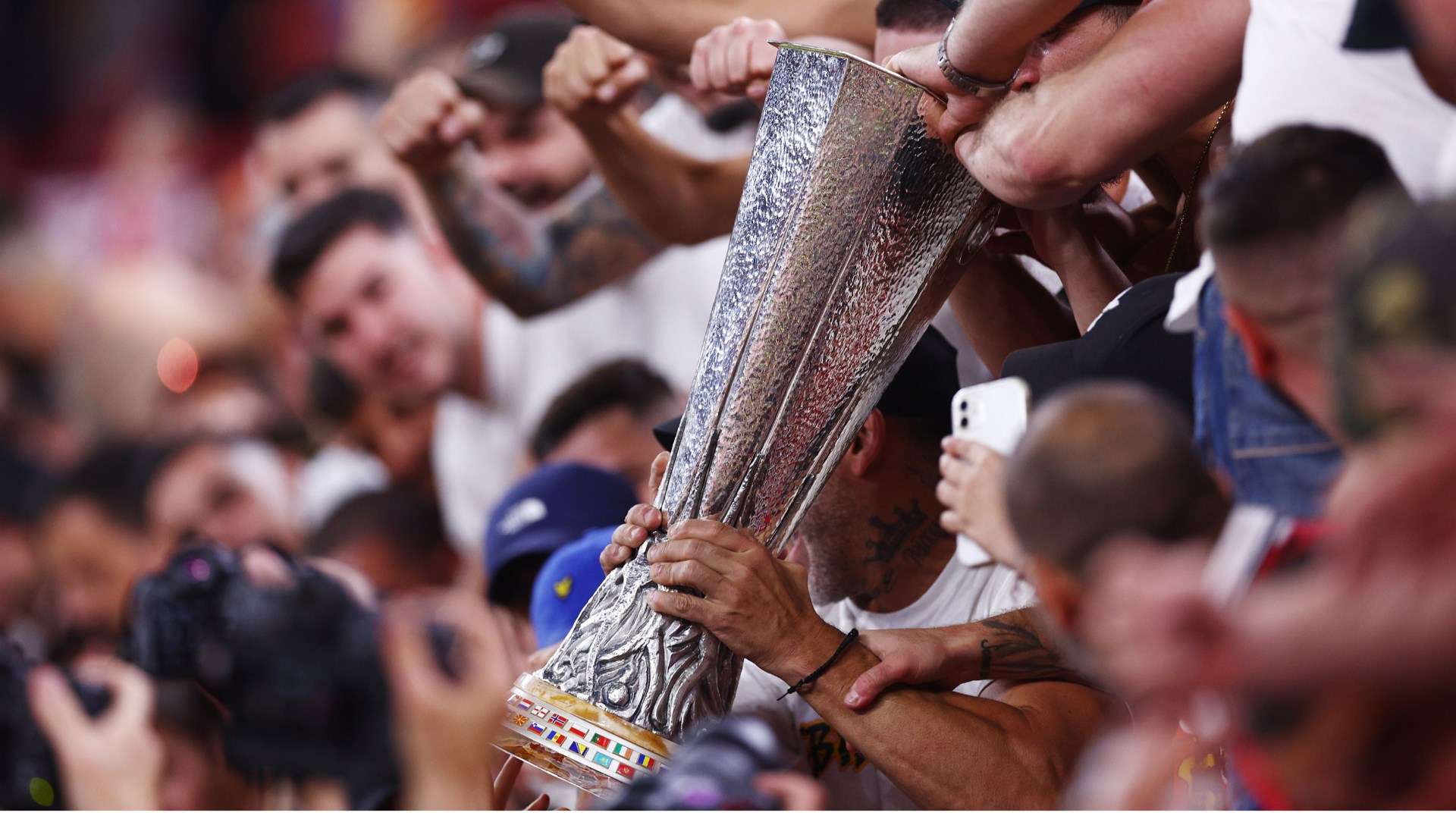 与此同时 与此同时